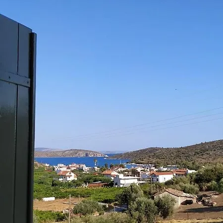 Traditional House Kakopetra בית נופש Vivári