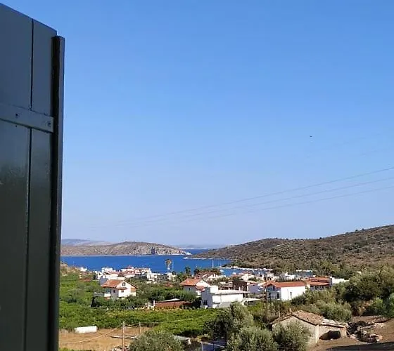 Traditional House Kakopetra Ferienhaus Vivári