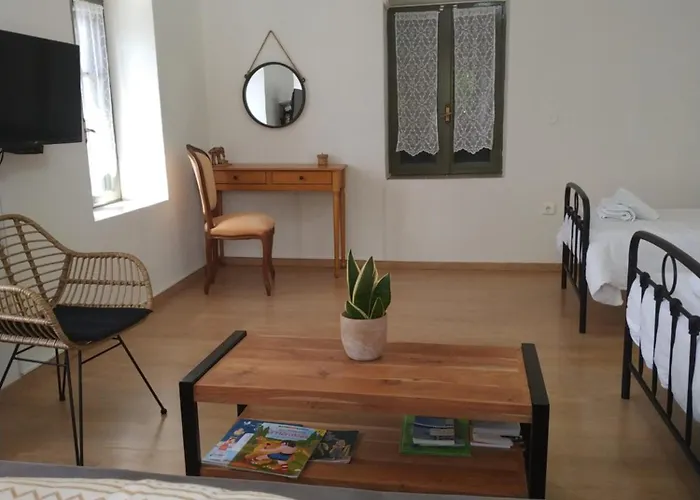 Traditional House Kakopetra Ferienhaus *