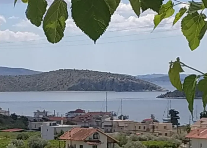 Traditional House Kakopetra Ferienhaus Vivári