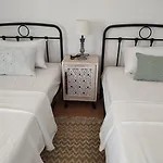 Traditional House Kakopetra بيت للعطل Vivári