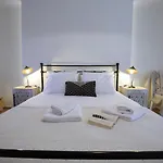 بيت للعطل Traditional House Kakopetra Vivári