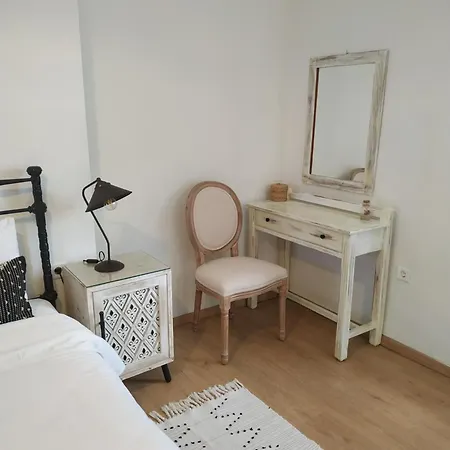 بيت للعطل Traditional House Kakopetra Vivári