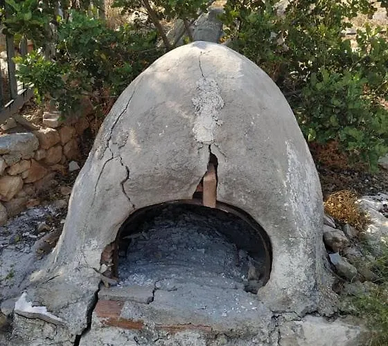 Traditional House Kakopetra * Vivári