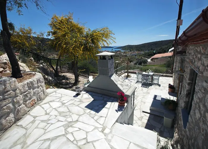 Traditional House Kakopetra * Vivári