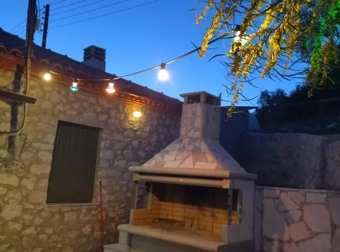 Hébergement de vacances Traditional House Kakopetra *