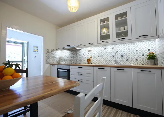 Traditional House Kakopetra Vivári